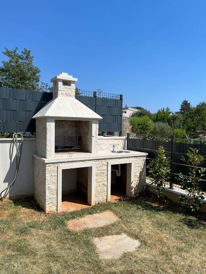 J&N Hill'S Residence With Swimming Pool ميدولين المظهر الخارجي الصورة